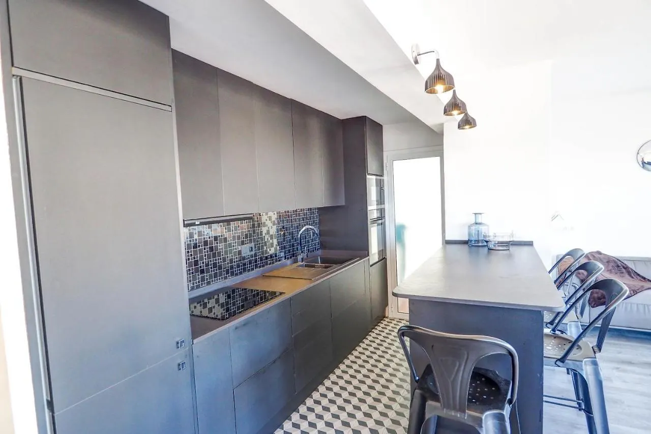 Chic Sea View Apartment By Hello Homes Sitges